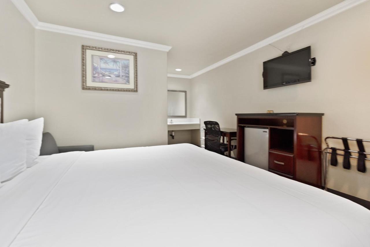 Le Blanc Inn & Suites El Monte Eksteriør billede