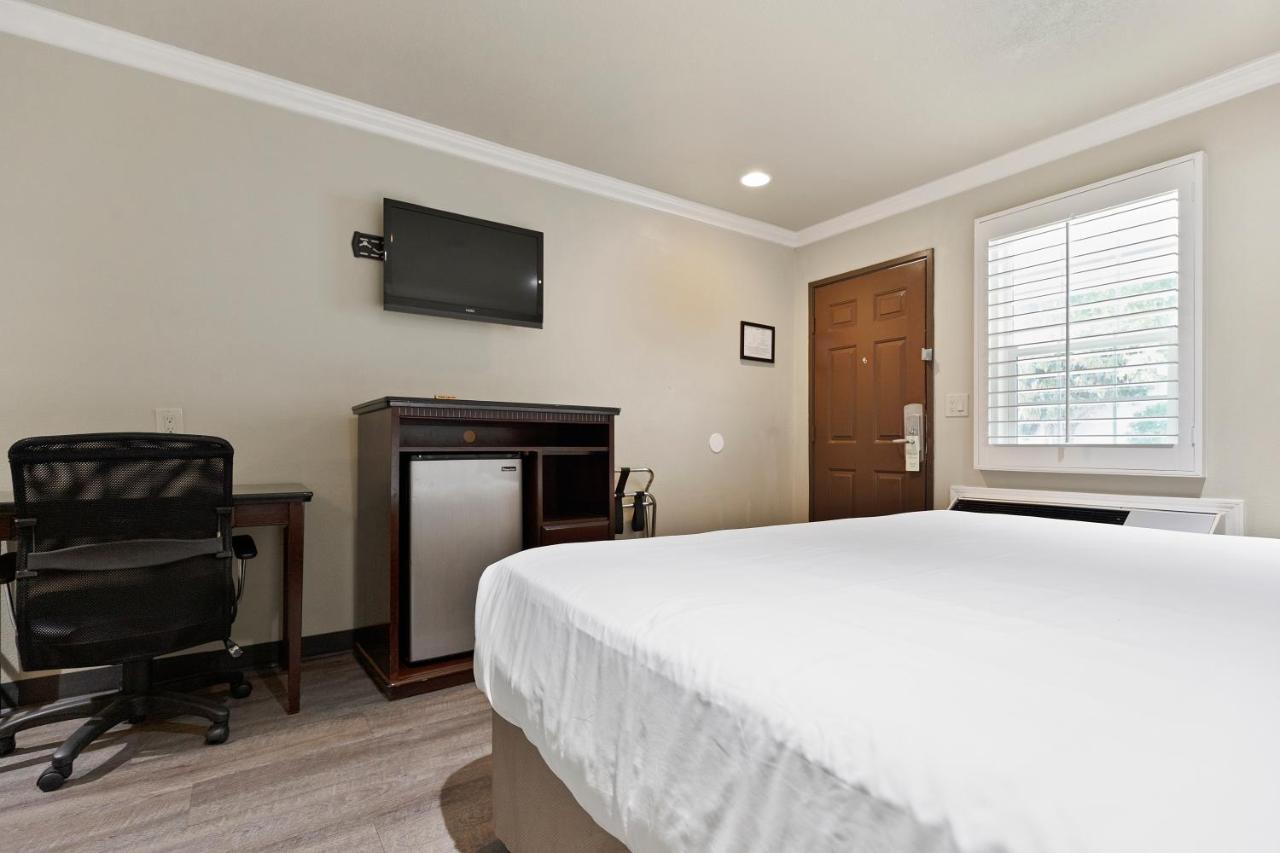 Le Blanc Inn & Suites El Monte Eksteriør billede